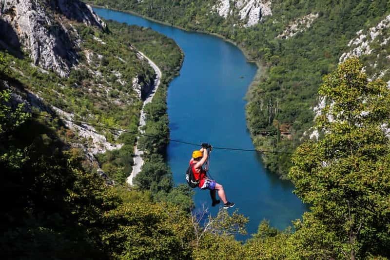 Billet Omiš : 3 heures de tyrolienne dans le canyon de Cetina