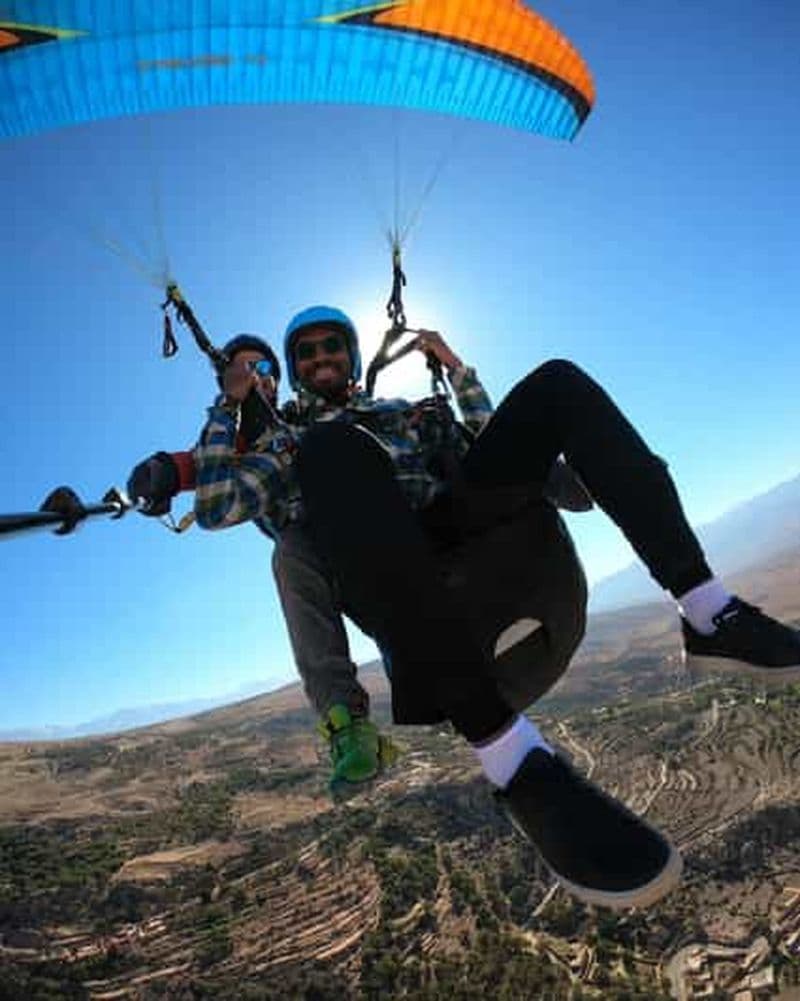 Billet Marrakech : Parapente, balade à dos de chameau et visite d'un camp berbère