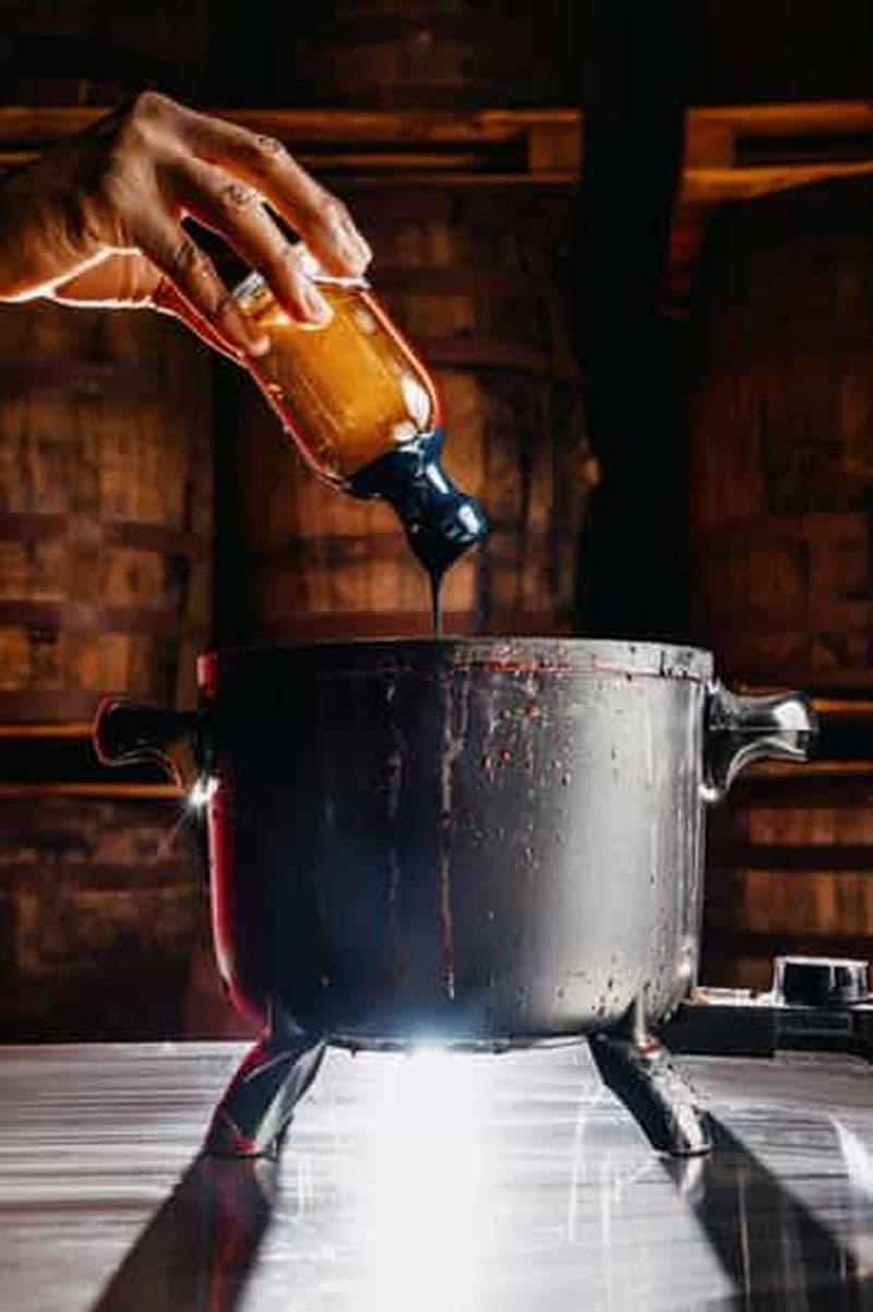 Billet Nassau : mise en bouteille à la distillerie John Watling