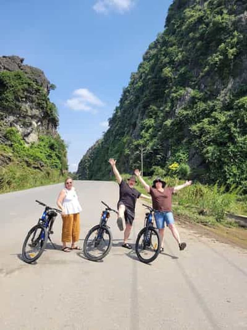 Billet Hanoï : excursion de 3 jours à Ninh Binh et croisière 5 étoiles dans la baie d'Ha Long