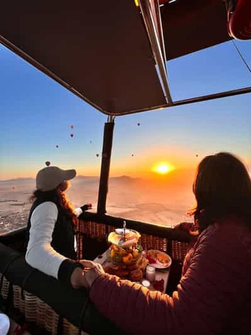 Billet Marrakech : Vol en montgolfière, petit-déjeuner berbère et balade à dos de chameau