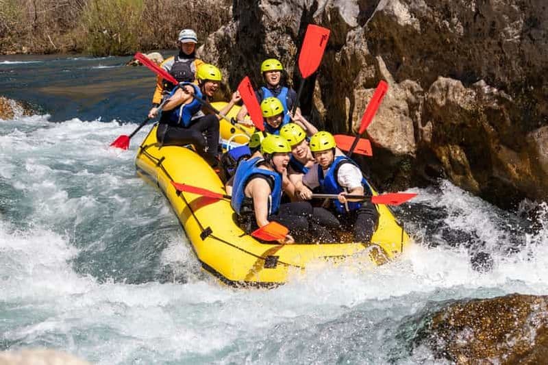 Billet Split : Excursion en rafting sur la rivière Cetina avec possibilité de prise en charge