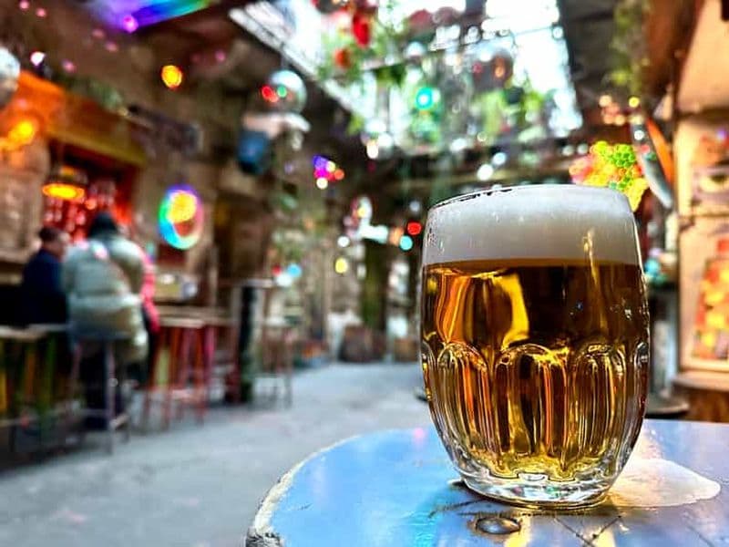 Billet Budapest : Visite du bar des ruines