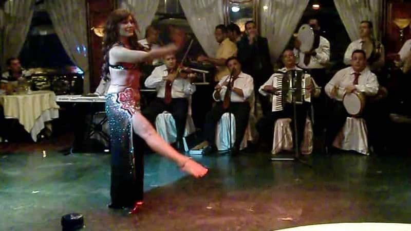 Billet Le Caire : Dîner-croisière sur le Nil avec spectacle de danseuses du ventre avec prise en charge