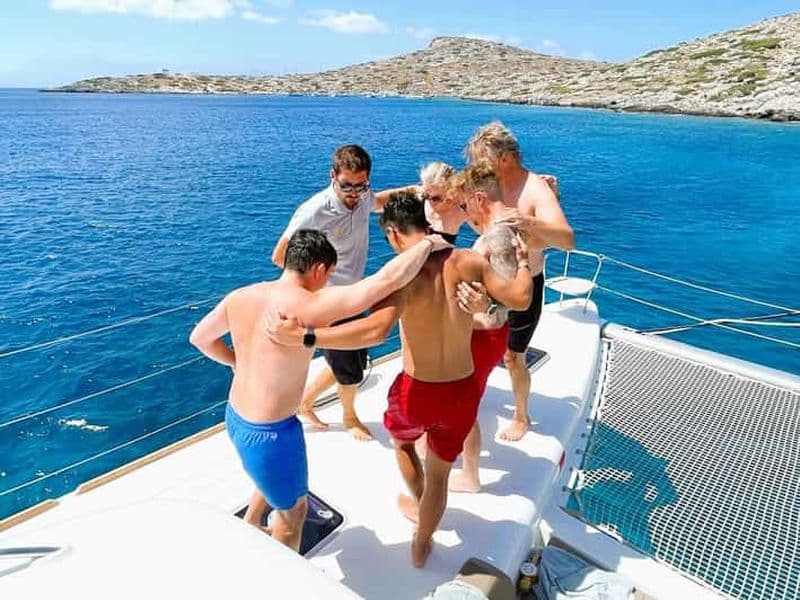 Billet La Canée : Après-midi en catamaran - Dîner, boissons et coucher de soleil