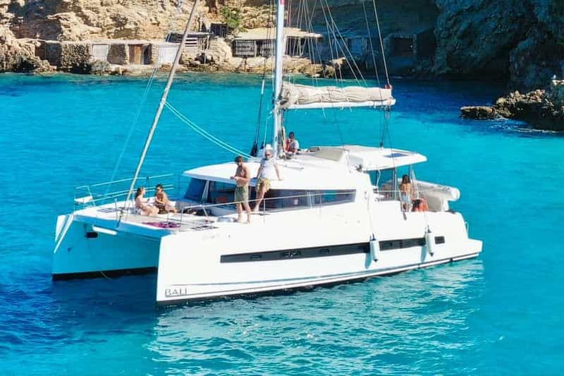 Billet IBIZA : CATAMARAN CUEVAS CALA BASSA ET PLAYA CALA CONTE SUP PADEL&SNORQUEL