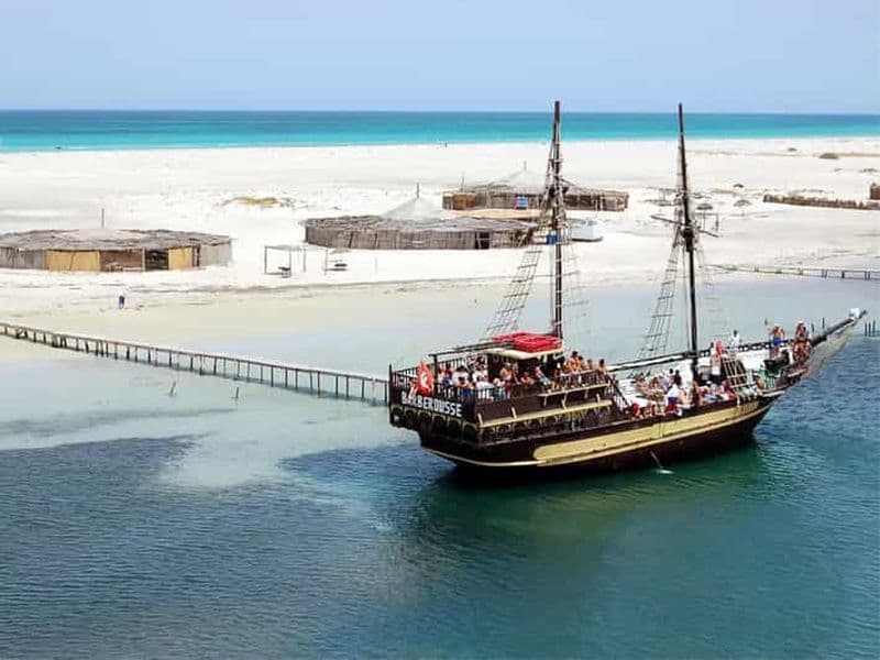 Billet Djerba : Balade en Mer à Djerba avec le Bateau Pirate Barberousse ⭐⭐⭐⭐⭐