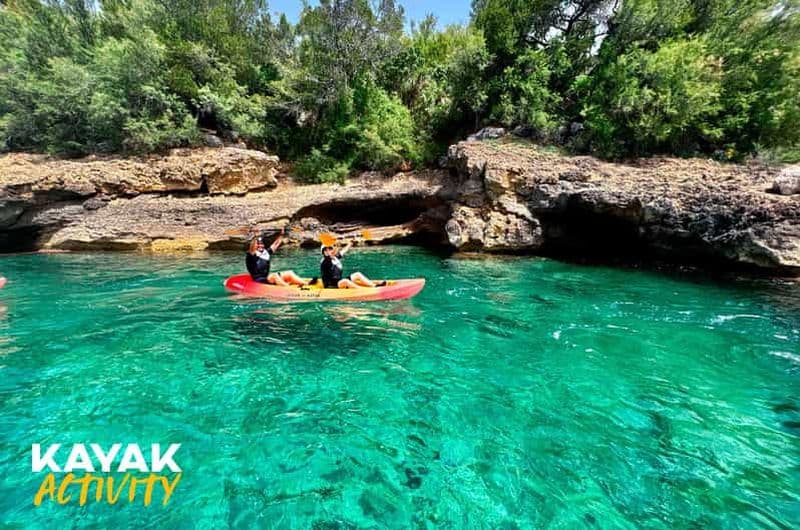 Billet Alcudia : Excursion en kayak avec snorkeling et baignade dans une grotte marine
