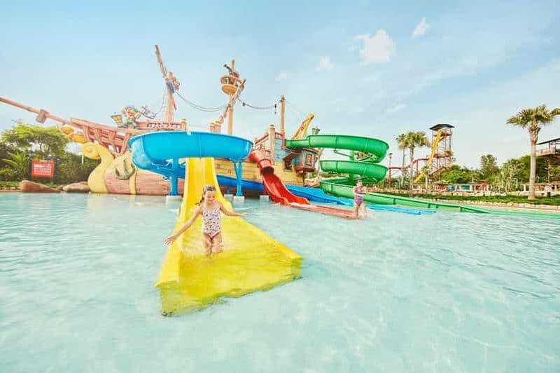 Billet Barcelone : Billet pour la journée entière au parc aquatique Caribe avec transfert