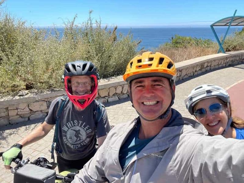 Billet Visite du village de Cascais en E-Bike : Glissez le long des rivages ensoleillés