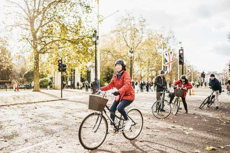 Billet Londres : Visite guidée matinale à vélo des parcs et palais