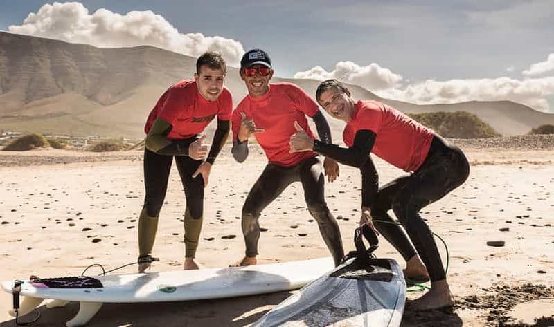 Billet Lanzarote : cours de surf privé à Famara avec un véritable professionnel