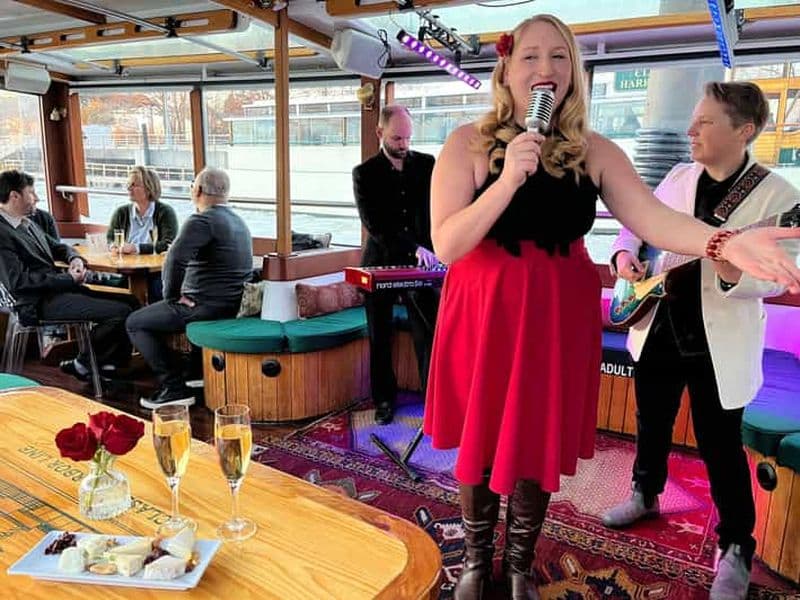 Billet NYC : Croisière romantique de Jazz Serenade avec musique live