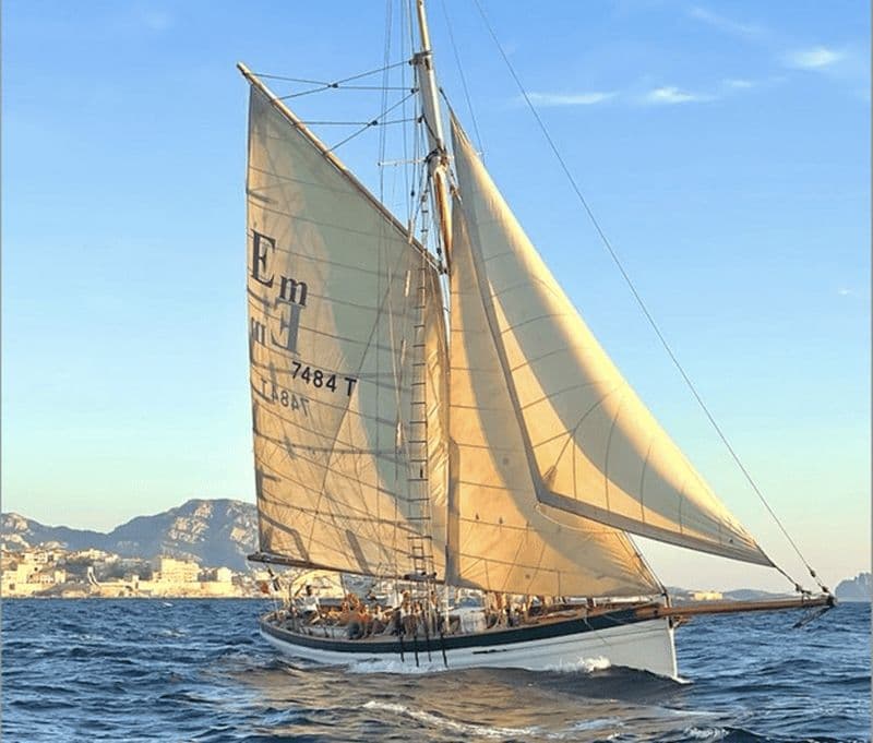 Billet Marseille : Cocktail dînatoire en croisière au coucher du soleil dans les îles du Frioul