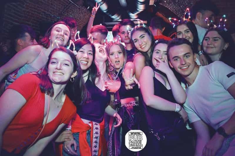 Billet Madrid : Visite guidée des pubs de Madrid et entrée dans un club