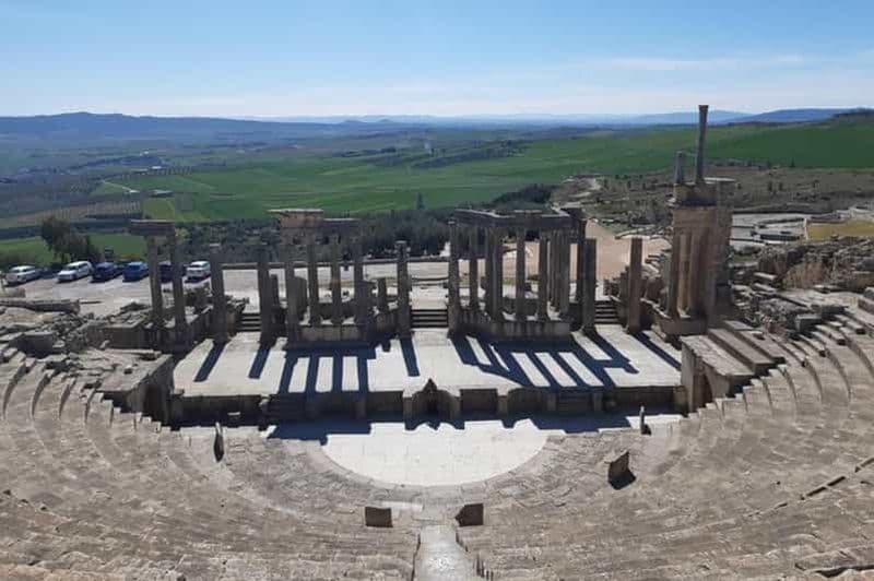 Billet Dougga&la ville andalouse : Un voyage à travers la splendeur romaine