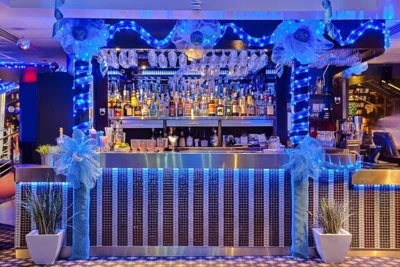 Billet Québec : Croisière fluviale de Noël avec dîner et DJ en direct