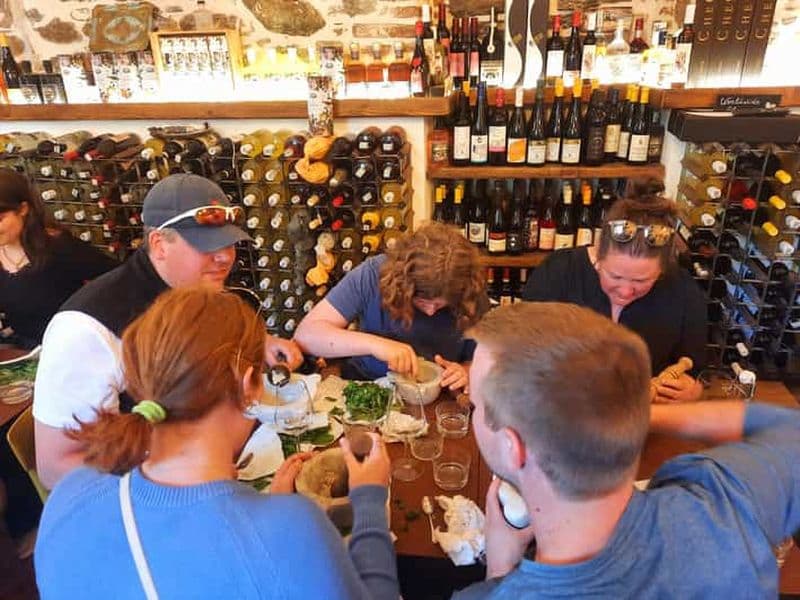 Billet Cinque Terre : Cours de fabrication de pesto avec dégustation de vins et de mets