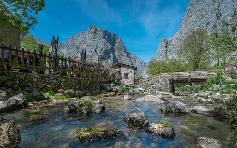 Billet Depuis Cangas de Onís : lacs de Covadonga et Bulnes en funiculaire