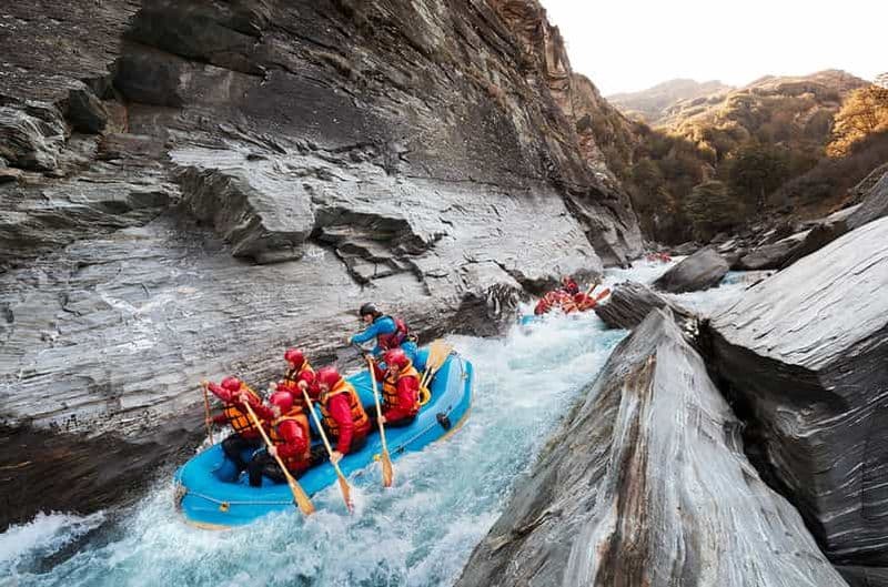 Billet Queenstown : Aventure de rafting en eaux vives sur la rivière Shotover