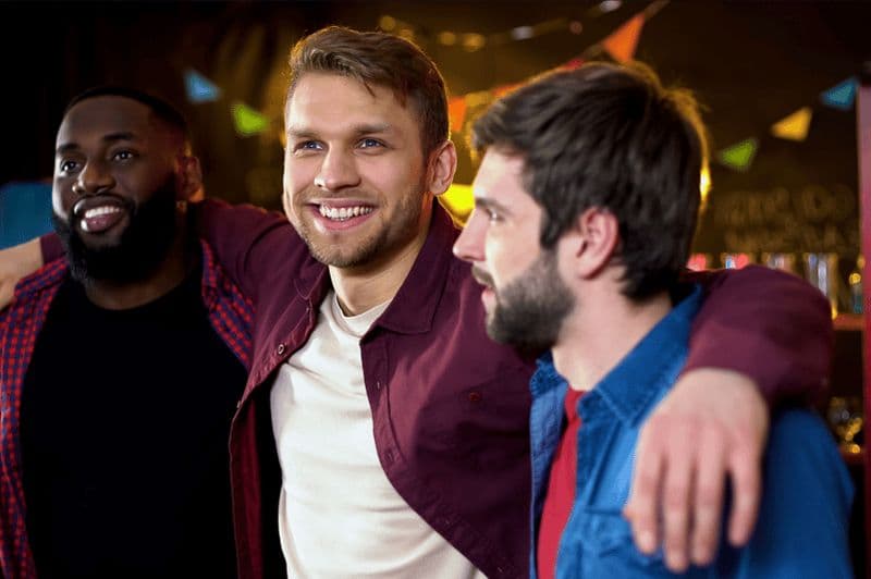 Billet Anvers : Jeu smartphone pour l'enterrement de vie de garçon en plein air