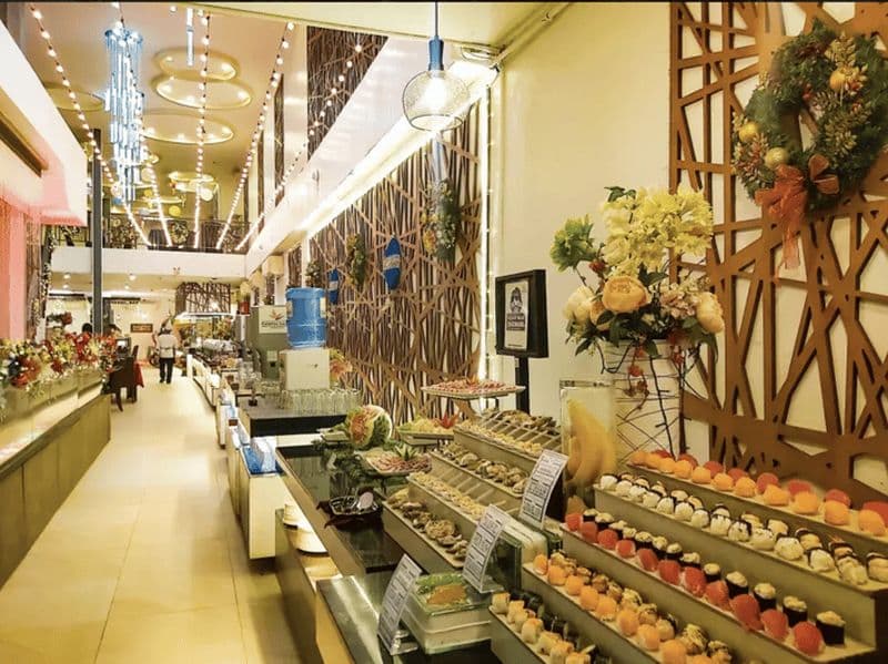 Billet Boracay Buffet Paradise Garden avec groupe de musique live et danse du feu