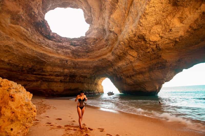 Billet Portimão : grotte de Benagil, plage de Marinha en bateau à moteur - petit groupe