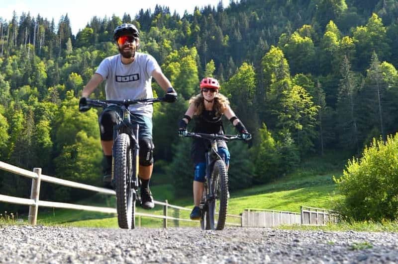 Billet Tour guidé privé en couple en VTT électrique - Lac Annecy Love & Bike