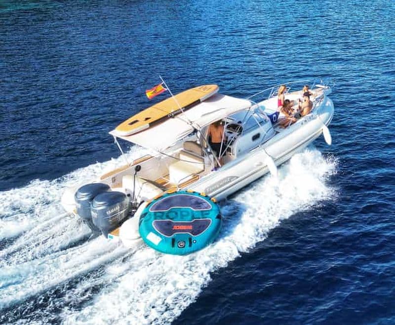 Billet Palma de Majorque : fête privée en bateau au coucher du soleil avec jouets aquatiques