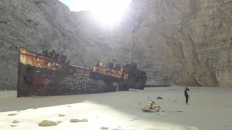Billet Au départ de Saint-Nicolas : croisière en bateau vers la plage de Navagio et les grottes bleues