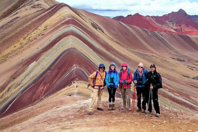 Billet Cuzco : excursion à la montagne Vinicunca et à la vallée Rouge avec repas