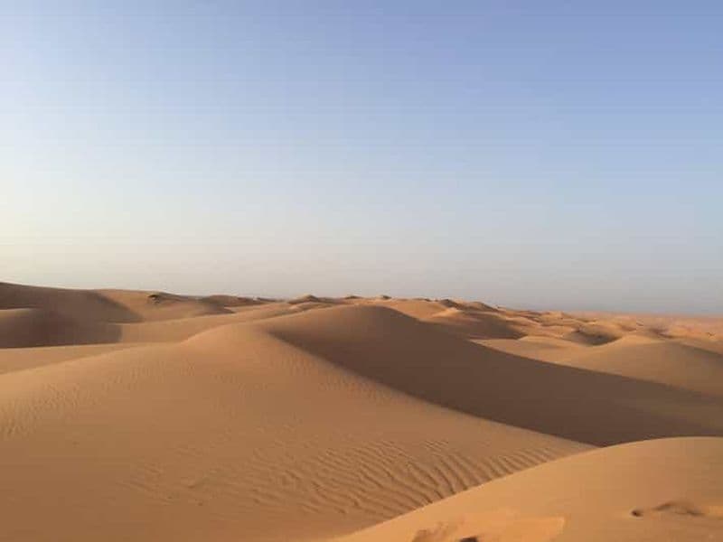 Billet Au départ de Mascate : Safari privé dans le désert, nuit et Wadi Khalid