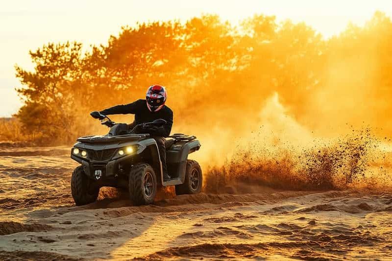 Billet Marrakech : balade en quad dans le désert d'Agafay avec dromadaire et dîner-spectacle