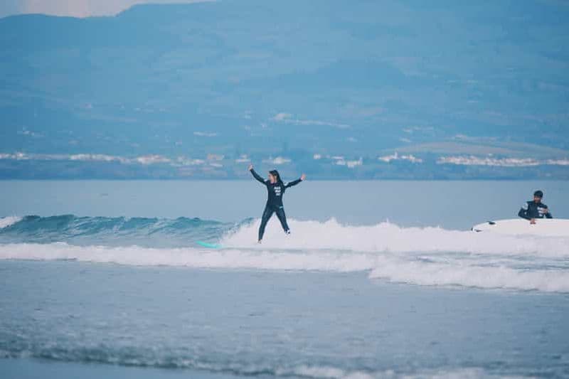 Billet AZORES : Leçon de surf pour débutants