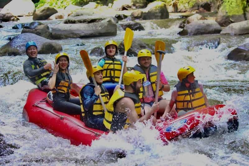 Billet Ubud : VTT dans la grotte de Barong et rafting sur la rivière Ayung avec repas