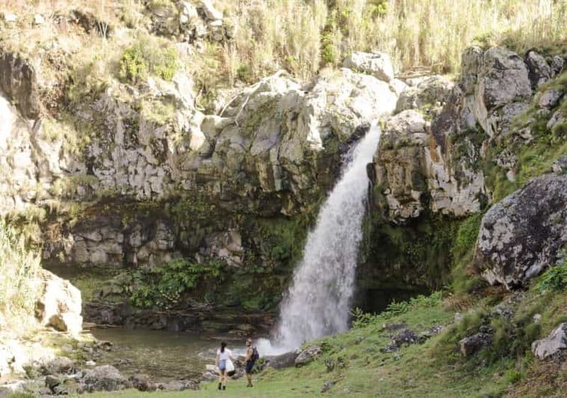 Billet São Miguel : randonnée, plongée et dîner dans des cascades secrètes et enchantées