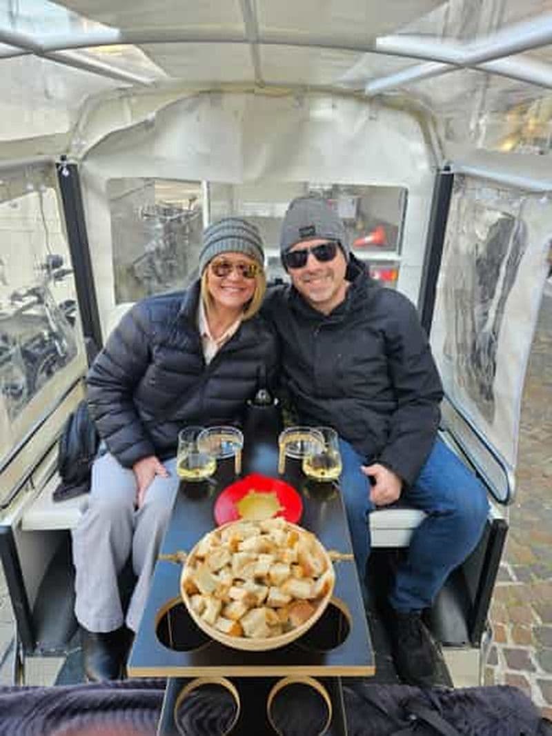 Billet Visite privée en Tuk Tuk à Genève pour déguster une fondue et du vin