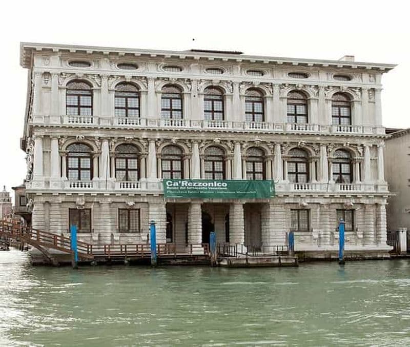 Billet Venise secrète : visite de Ca' Rezzonico et de la Scala Contarini