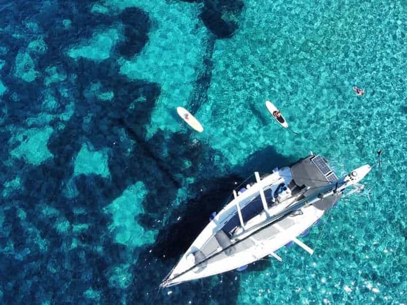 Billet Depuis la marina de Skiathos : excursion d'une journée en yacht avec déjeuner