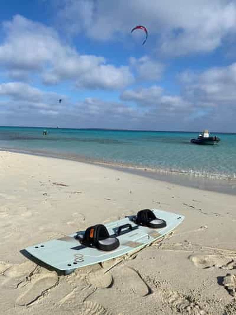 Billet Formentera : cours de kitesurf pour débutants de 6 heures VÉRIFIEZ D'ABORD LE VENT