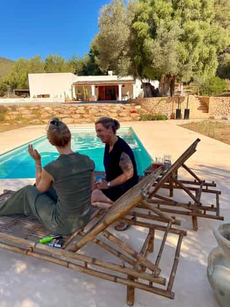Billet Retraite d'une demi-journée à Ibiza : yoga, relaxation et bain sonore