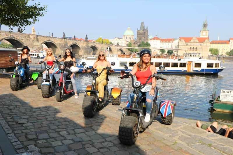 Billet Prague : points de vue sur le château et tour en trike sur le pont Charles