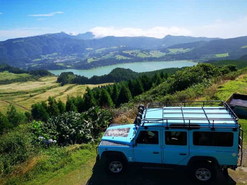 Billet Visite d'une demi-journée en 4X4 à Sete Cidades. Hors des sentiers battus.