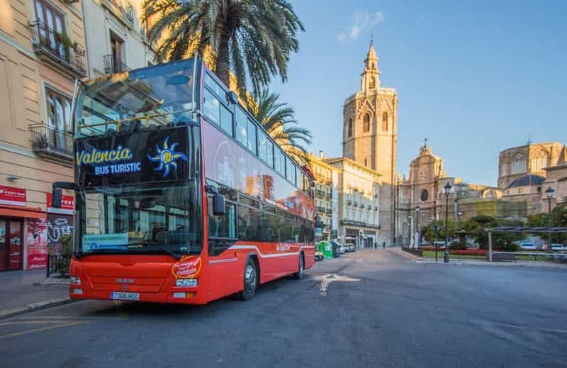 Billet Valence : 48 heures de bus à arrêts multiples et San Nicolás