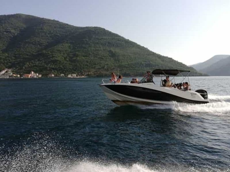 Billet Kotor : Grotte bleue, excursion en bateau à moteur sur la plage de Žanjic