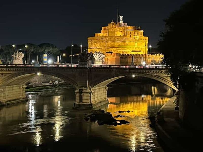 Billet Rome : Visite nocturne privée avec conduite, marche et saveurs
