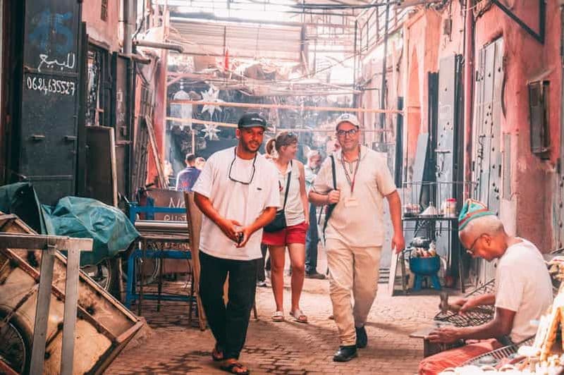 Billet Marrakech : visite guidée de la médina, souks, artisans et thé