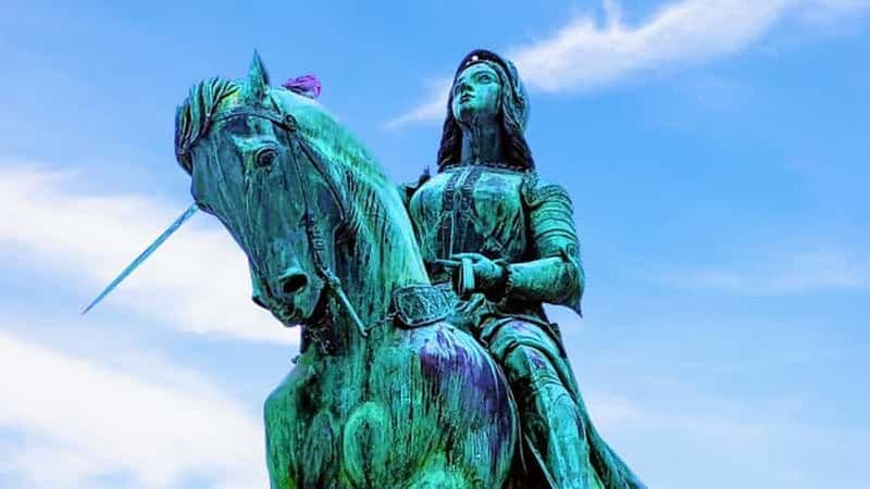 Billet Orléans : Vieille ville, cathédrale et Jeanne d'Arc Promenade guidée