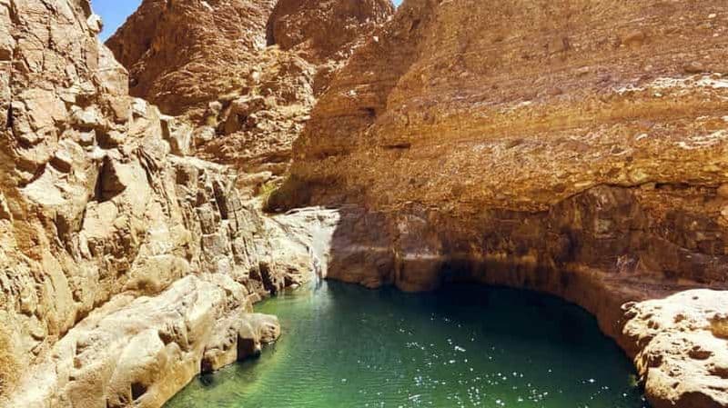 Billet Aventure dans les wadis cachés au départ de Dubaï : fossiles, randonnée et côte est