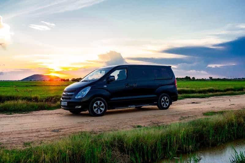 Billet Voiture privée de Siem Reap à Phnom Penh avec visite du marché aux araignées